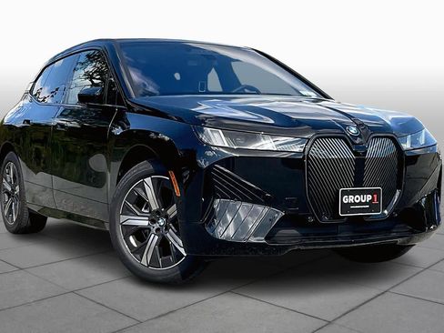 Used 2026 BMW iX xDrive45 image 2