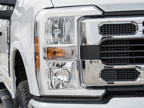 New 2026 Ford F350 XL w/ XL Chrome Package image 14