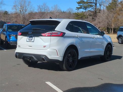 Used 2024 Ford Edge ST w/ Equipment Group 401A image 13