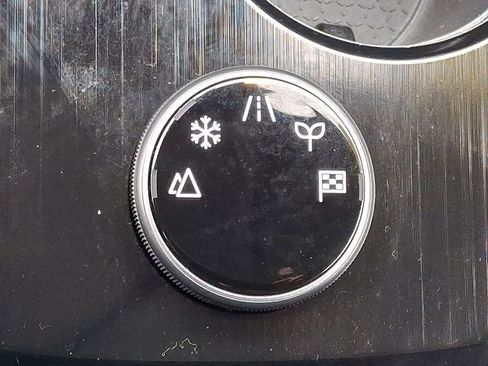 Used 2023 Nissan Rogue SV image 24