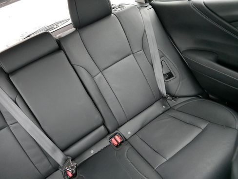 Certified 2025 Subaru Outback Limited image 14