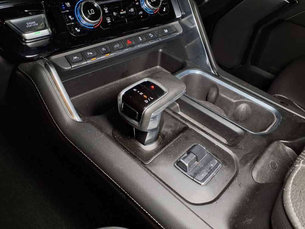 Used 2024 GMC Sierra 1500 Denali w/ Denali Reserve Package AWD/4WD image 9