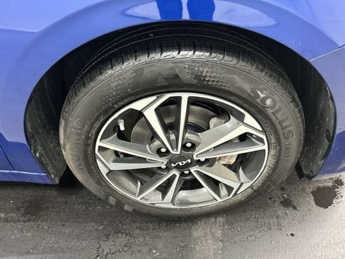 Certified 2024 Kia Forte LXS FWD image 8