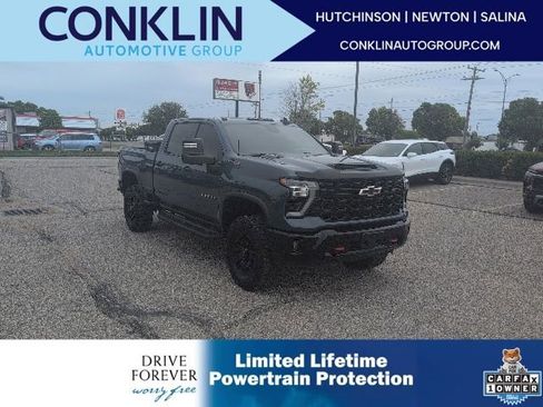Used 2024 Chevrolet Silverado 2500 ZR2 w/ Technology Package AWD/4WD image 1
