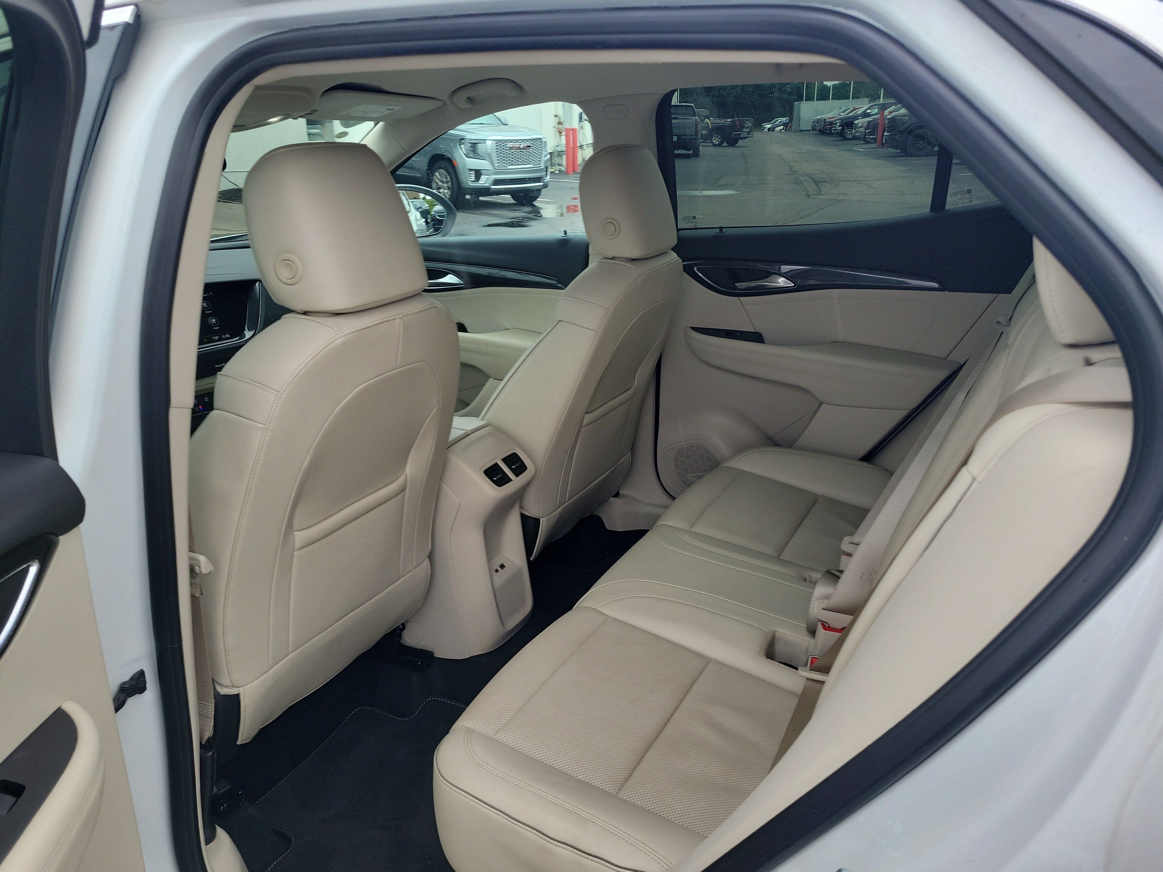 Used 2023 Buick Envision Essence AWD/4WD image 14