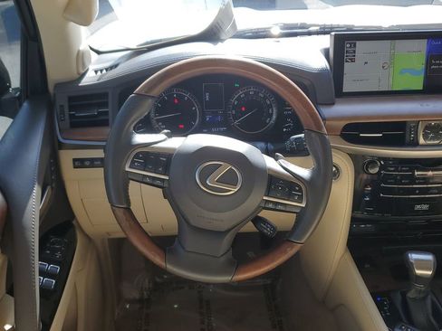 Used 2019 Lexus LX 570 4WD w/ Luxury Package image 19