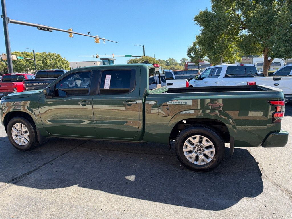 Used 2022 Nissan Frontier SV w/ Technology Package RWD image 9