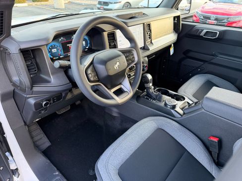 New 2025 Ford Bronco 4-Door image 16
