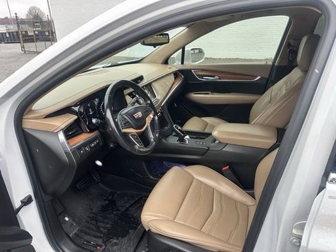 Used 2018 Cadillac XT5 Platinum image 8