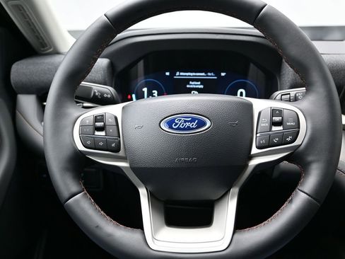 New 2026 Ford Explorer Active w/ Active Comfort Package image 24