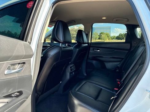 Used 2025 Nissan Murano SV AWD/4WD image 19