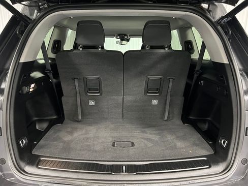 Used 2022 Jeep Grand Cherokee L Laredo w/ Luxury Tech Group I image 12