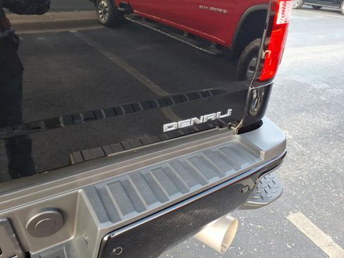 Used 2018 GMC Sierra 2500 Denali w/ Duramax Plus Package image 5