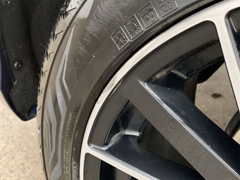 Used 2019 Audi Q8 Premium Plus w/ Premium Plus image 36