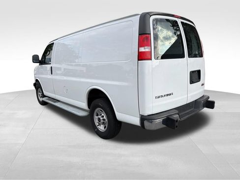 Used 2024 GMC Savana 2500 w/ Driver Convenience Package RWD image 3