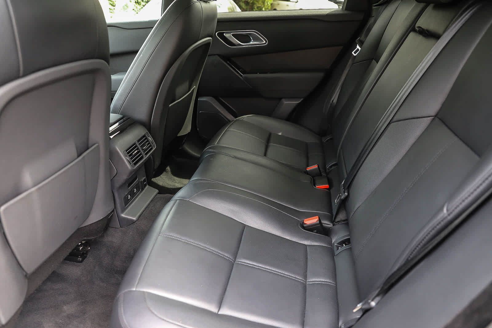 Used 2024 Land Rover Range Rover Velar Dynamic SE AWD/4WD image 15
