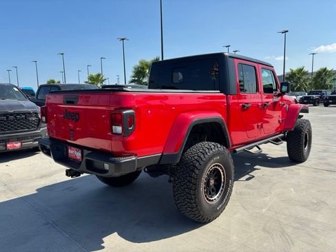 Used 2022 Jeep Gladiator Sport AWD/4WD image 6