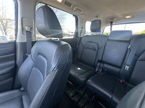 Used 2023 Nissan Pathfinder SL w/ Lighting Package (N92) image 12