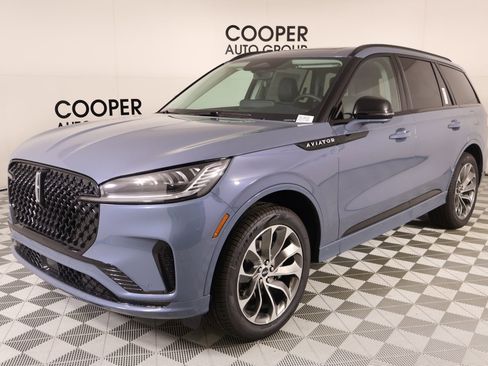 New 2026 Lincoln Aviator AWD w/ Jet Appearance Package image 10