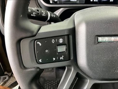 Used 2025 Land Rover Defender 110 X-Dynamic SE AWD/4WD image 10