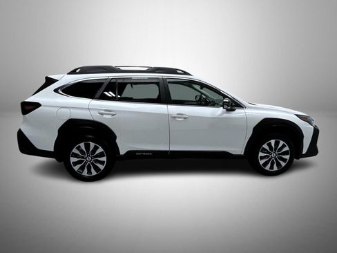 Used 2025 Subaru Outback Limited w/ Popular Package #2 AWD/4WD image 4