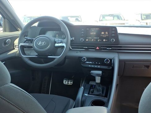 New 2026 Hyundai Elantra Sport image 10