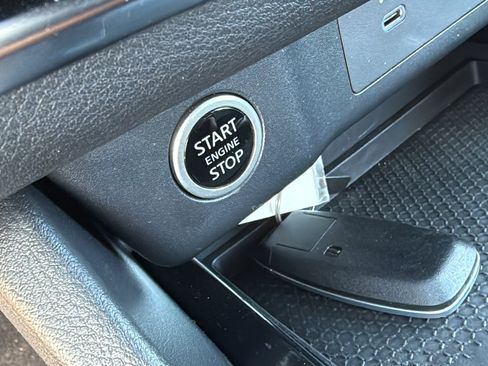 Certified 2023 Nissan Rogue SV image 12