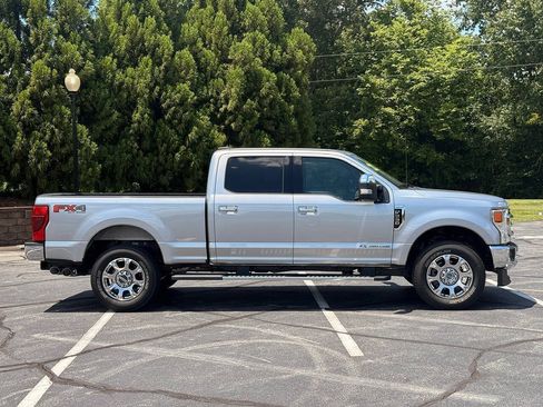 Used 2022 Ford F250 Lariat w/ Chrome Package AWD/4WD image 2