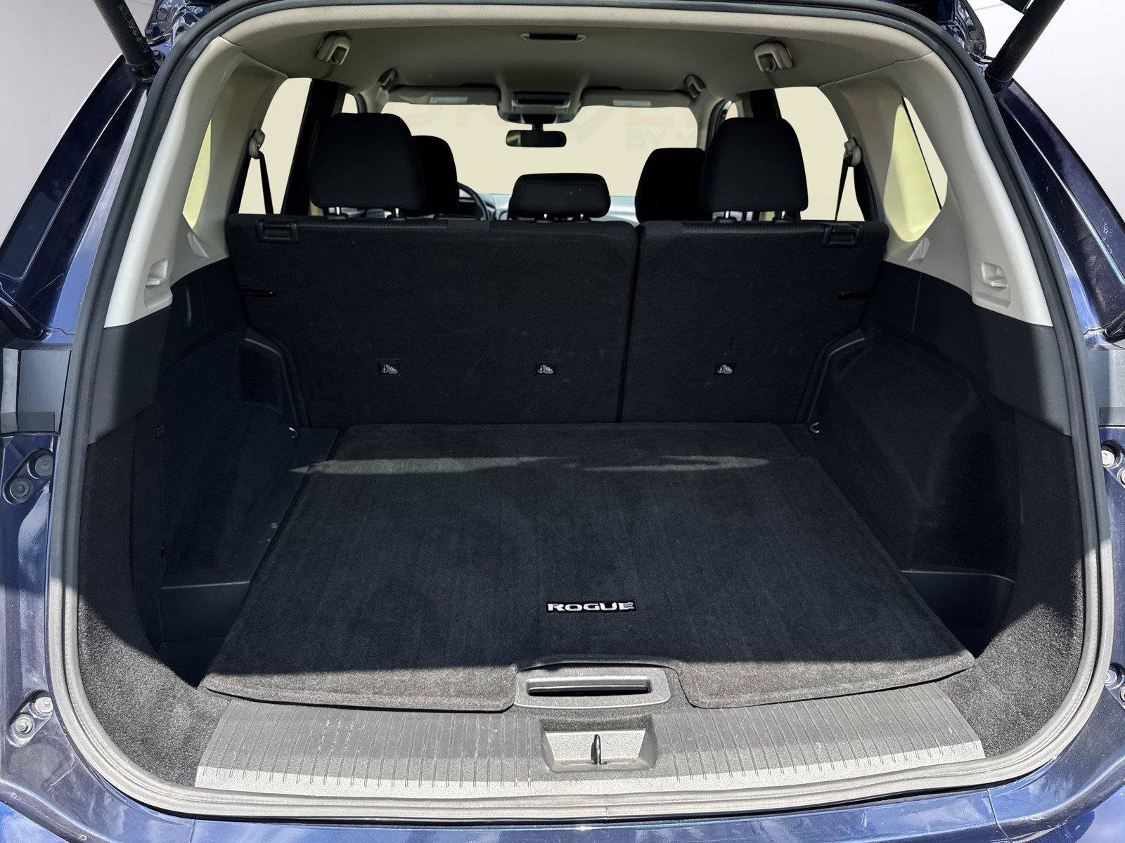 Used 2025 Nissan Rogue SV AWD/4WD image 23