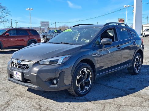 Used 2023 Subaru Crosstrek 2.5i Limited w/ Moonroof Package image 3