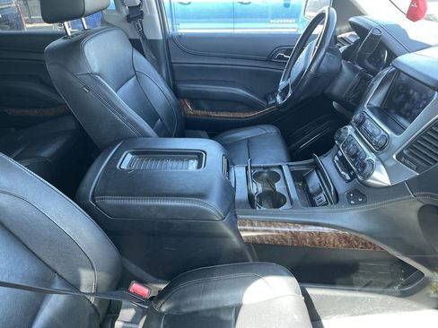 Used 2020 Chevrolet Suburban Premier AWD/4WD image 11