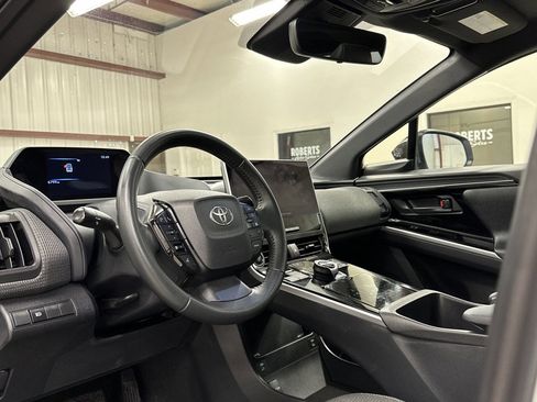 Used 2023 Toyota bZ4X XLE image 8