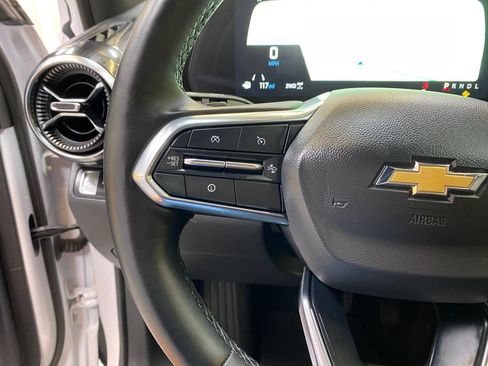 Used 2025 Chevrolet Equinox LT AWD/4WD image 32
