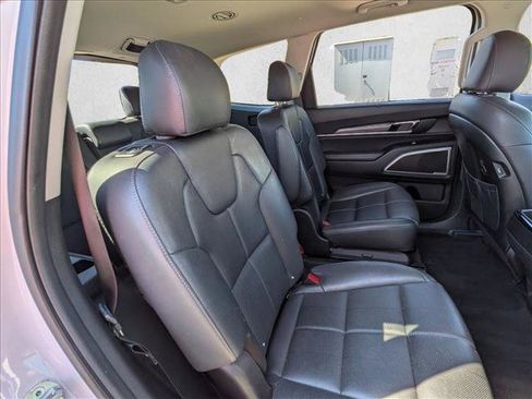 Used 2020 Kia Telluride EX w/ EX Premium Package AWD/4WD image 22