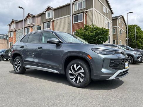 New 2026 Volkswagen Tiguan S AWD/4WD image 2