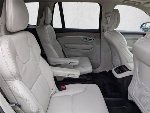 Used 2025 Volvo XC90 B5 Ultra image 22