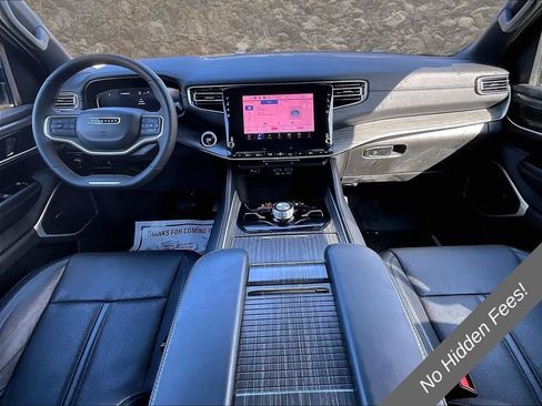 Used 2024 Jeep Wagoneer Series III AWD/4WD image 13