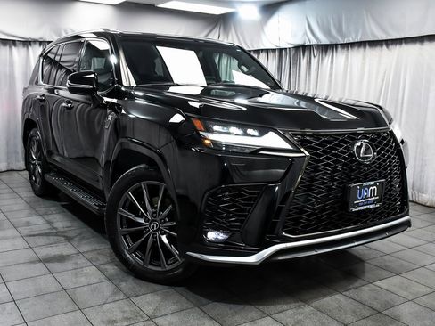 Used 2024 Lexus LX 600 F Sport image 3