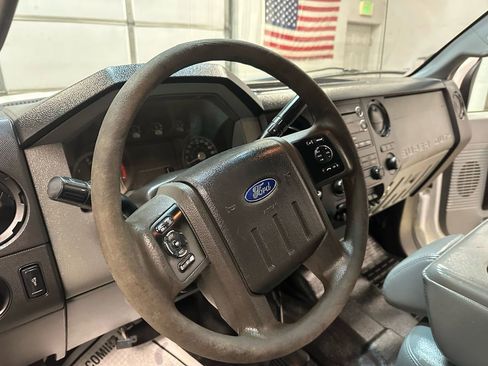 Used 2013 Ford F550 4x4 Crew Cab Super Duty w/ PWR Equipment Group image 20