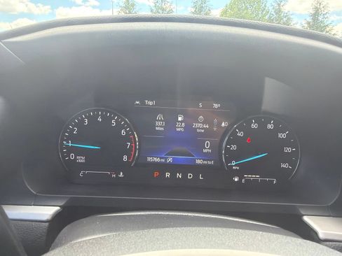 Used 2021 Ford Explorer XLT AWD/4WD image 11