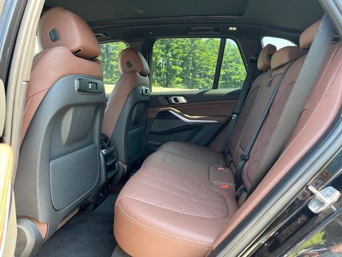 Used 2024 BMW X5 xDrive40i w/ M Sport Package AWD/4WD image 22