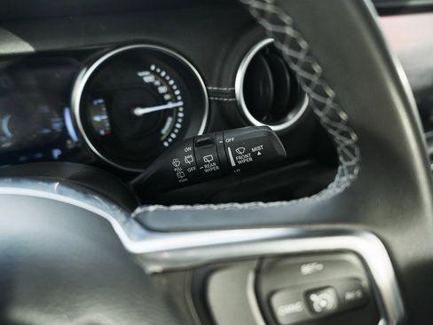 Used 2023 Jeep Wrangler Unlimited Sahara image 41