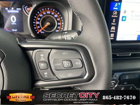 New 2025 Jeep Gladiator Sport image 16