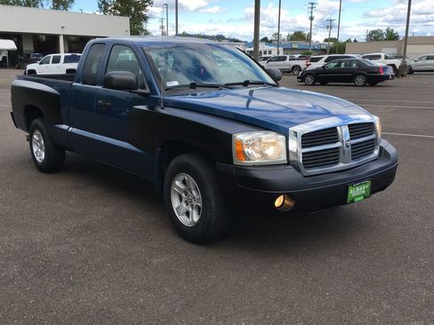 Used 2006 Dodge Dakota SLT w/ Trailer Tow Group RWD image 8