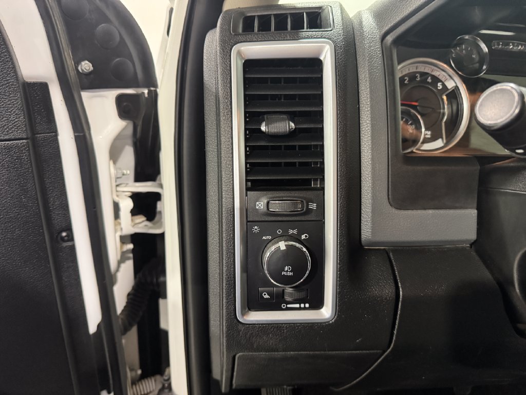 Used 2017 RAM 2500 Big Horn AWD/4WD image 40