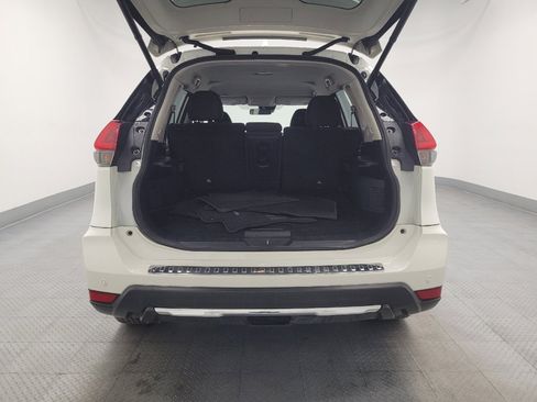 Used 2019 Nissan Rogue SV w/ Premium Package image 29