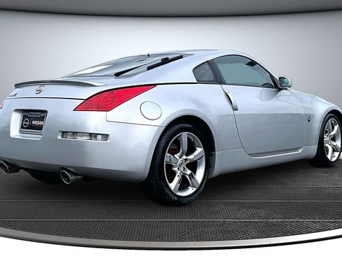 Used 2008 Nissan 350Z Enthusiast w/ Aerodynamics Pkg RWD image 6