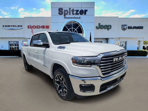 Used 2025 RAM 1500 Laramie AWD/4WD image 2