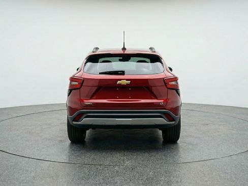 Used 2025 Chevrolet Trax LT image 7