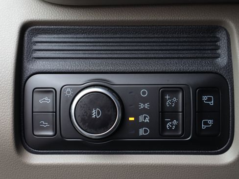 Used 2026 Ford F450 Platinum w/ Platinum Plus Package image 24